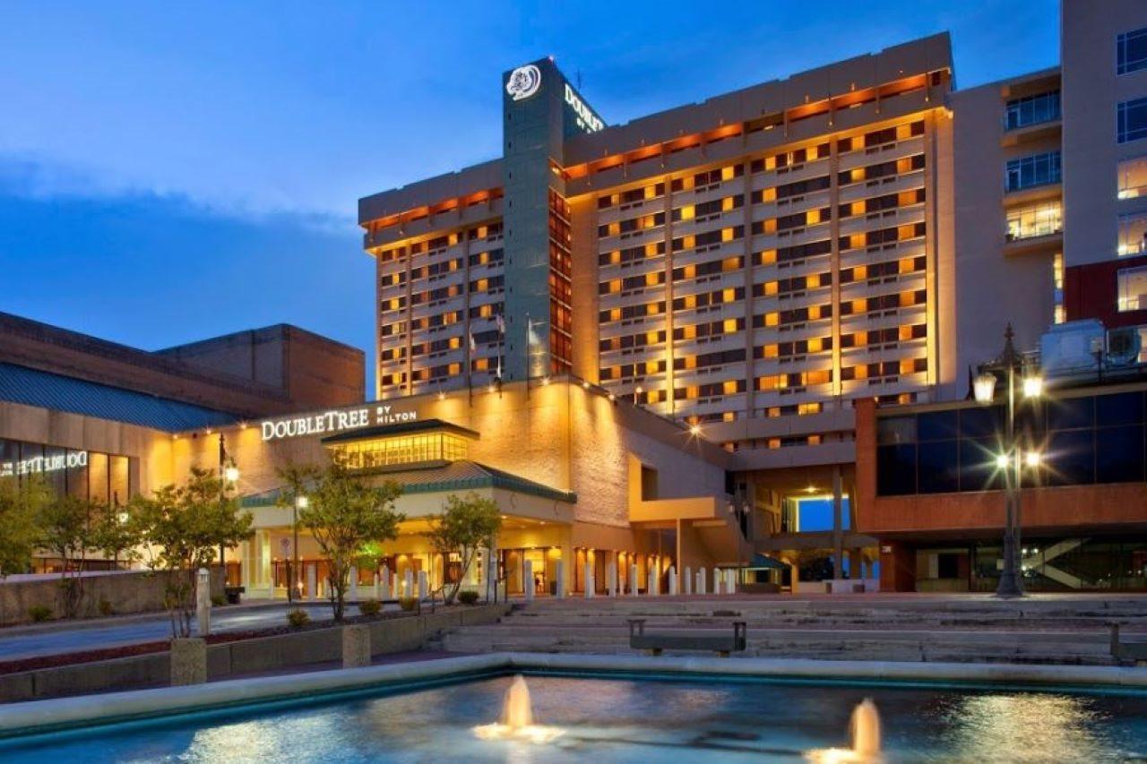 Doubletree By Hilton Little Rock Hotel Ngoại thất bức ảnh
