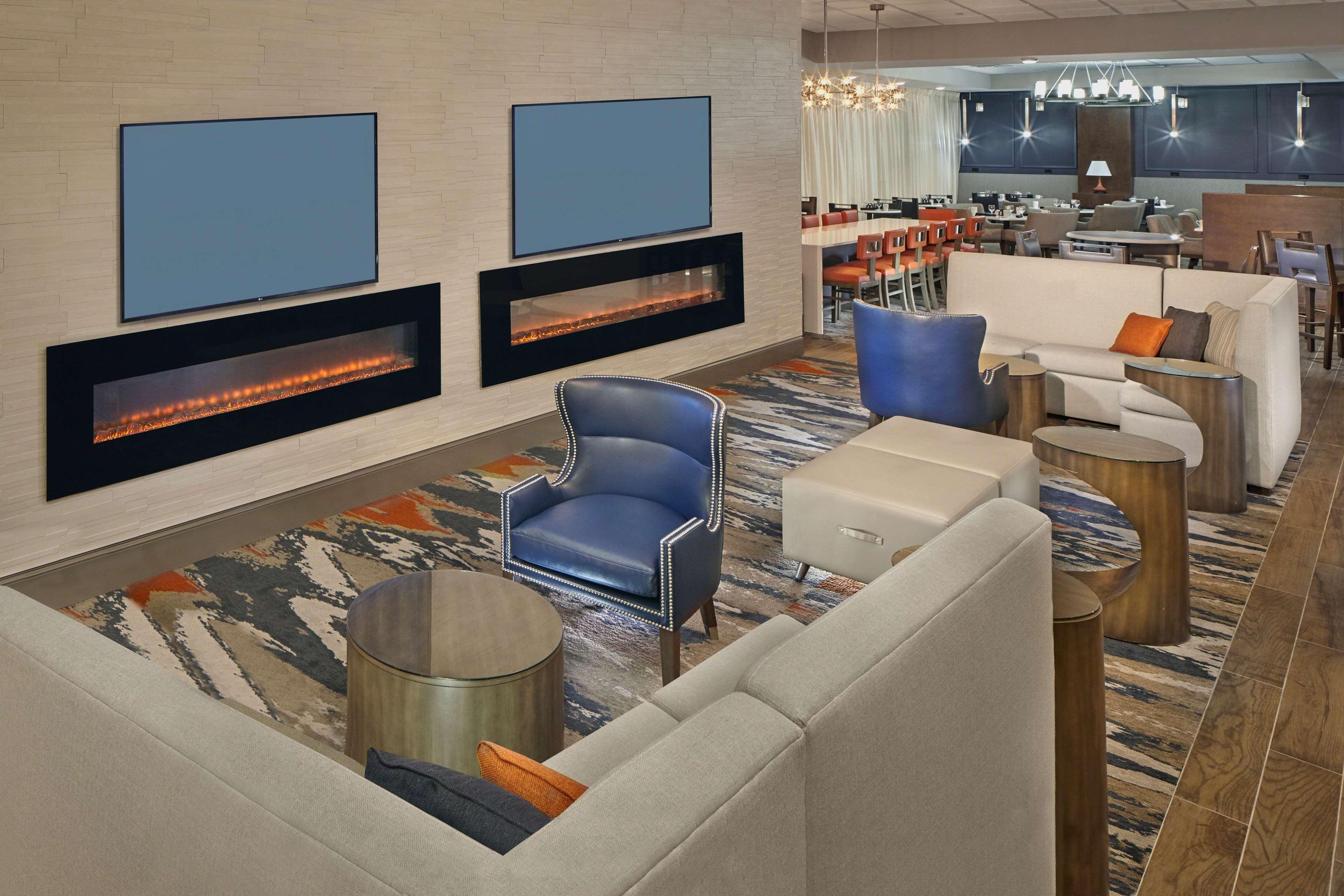 Doubletree By Hilton Little Rock Hotel Ngoại thất bức ảnh