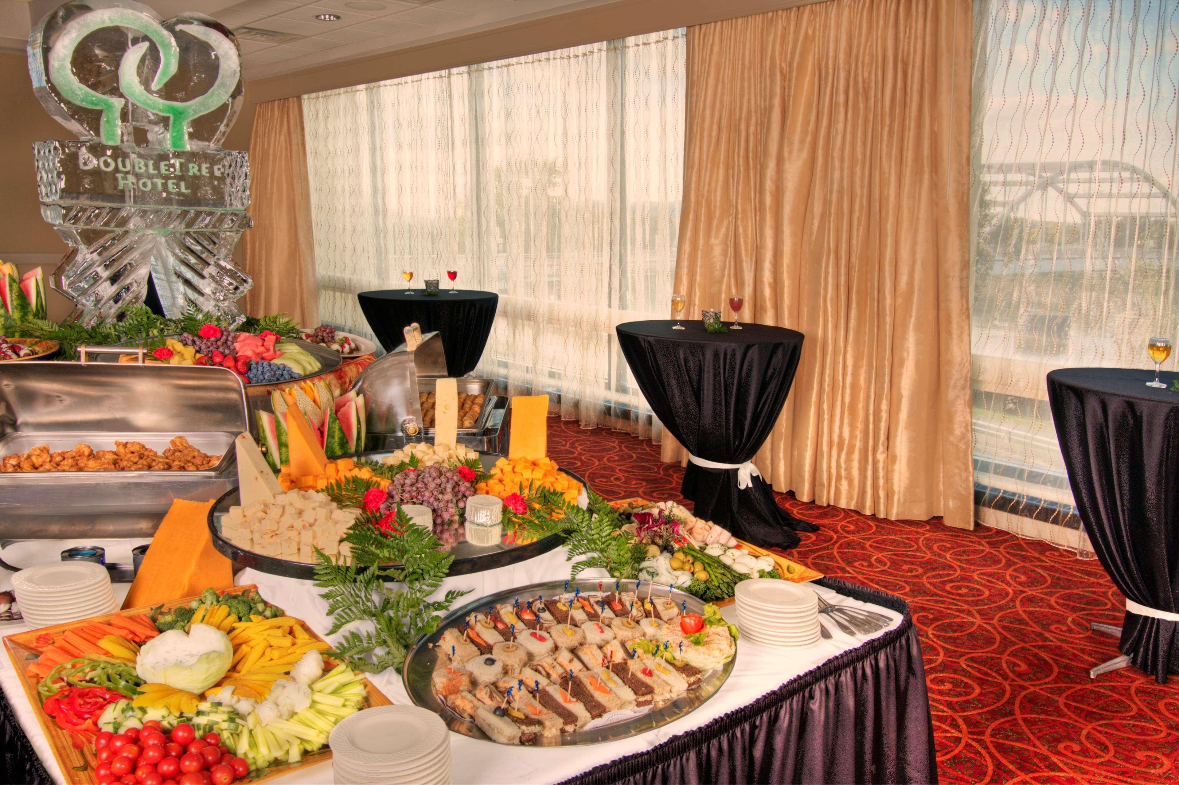 Doubletree By Hilton Little Rock Hotel Ngoại thất bức ảnh