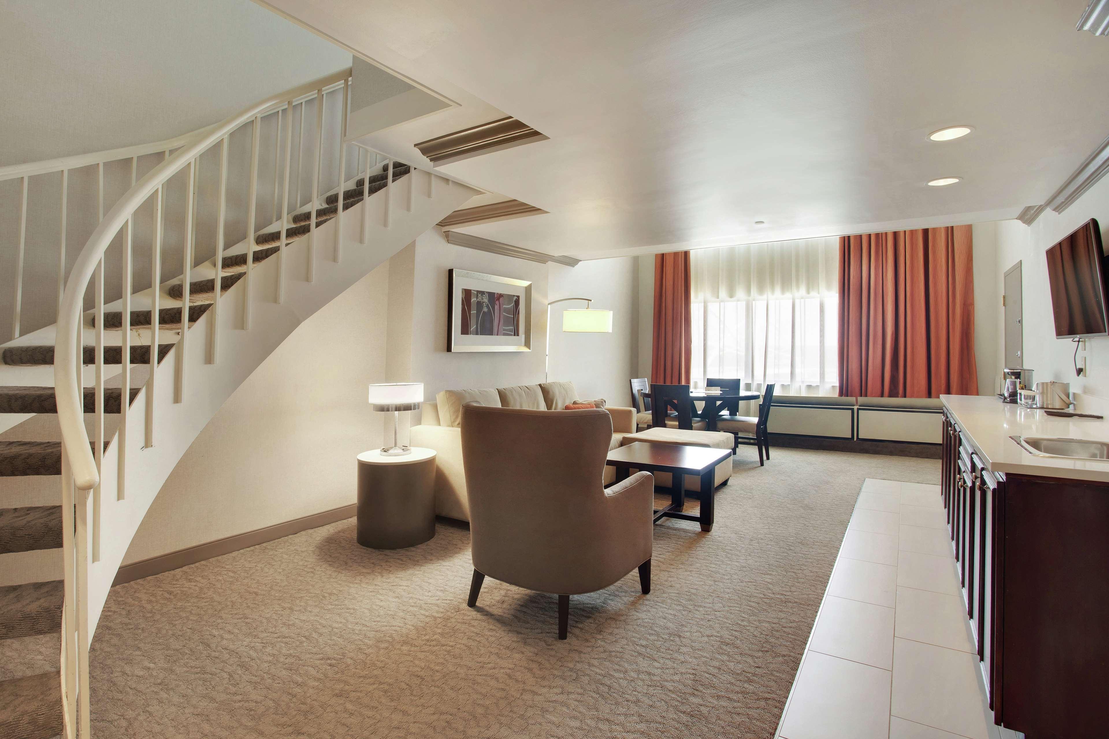 Doubletree By Hilton Little Rock Hotel Ngoại thất bức ảnh