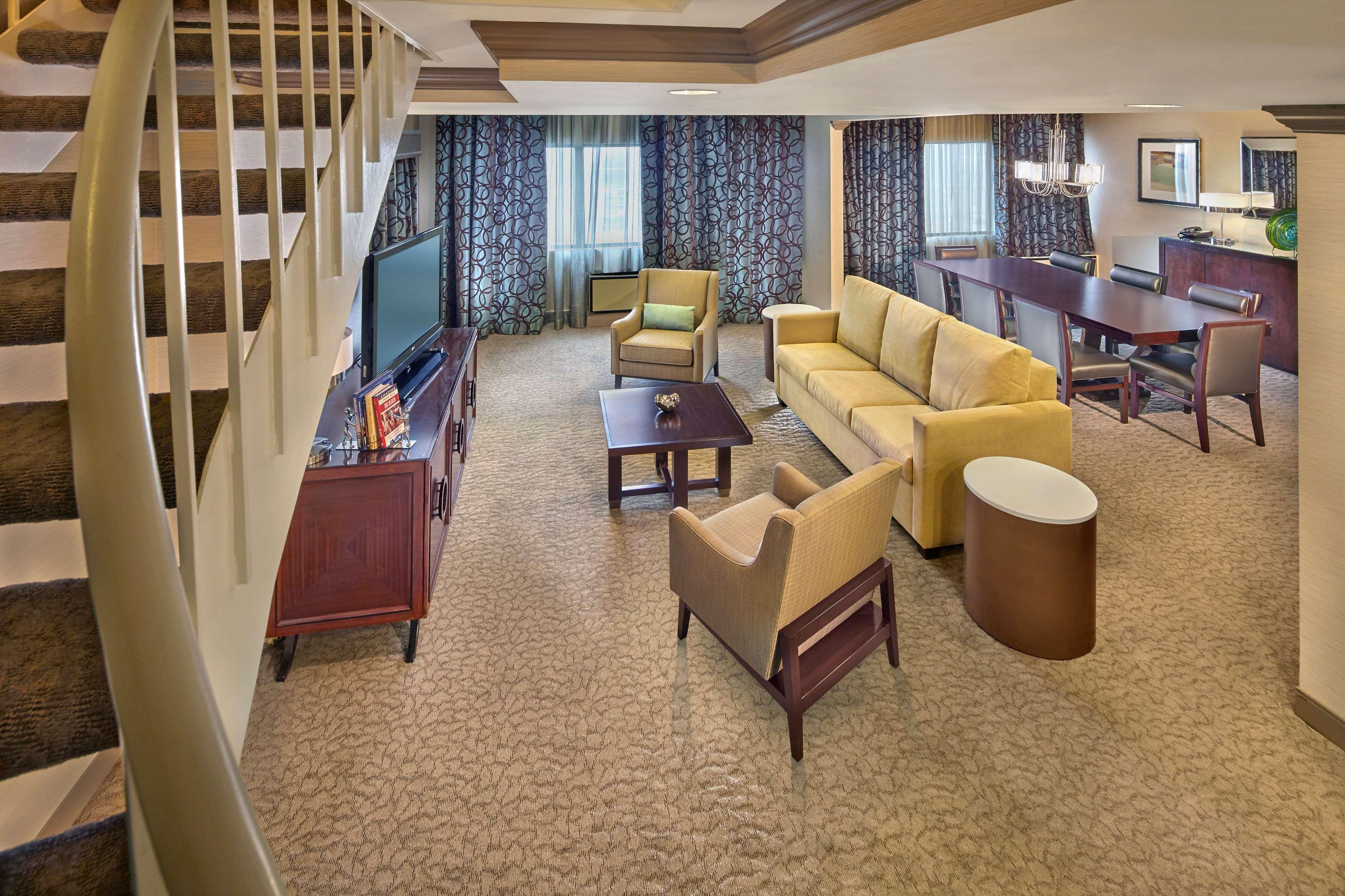 Doubletree By Hilton Little Rock Hotel Ngoại thất bức ảnh