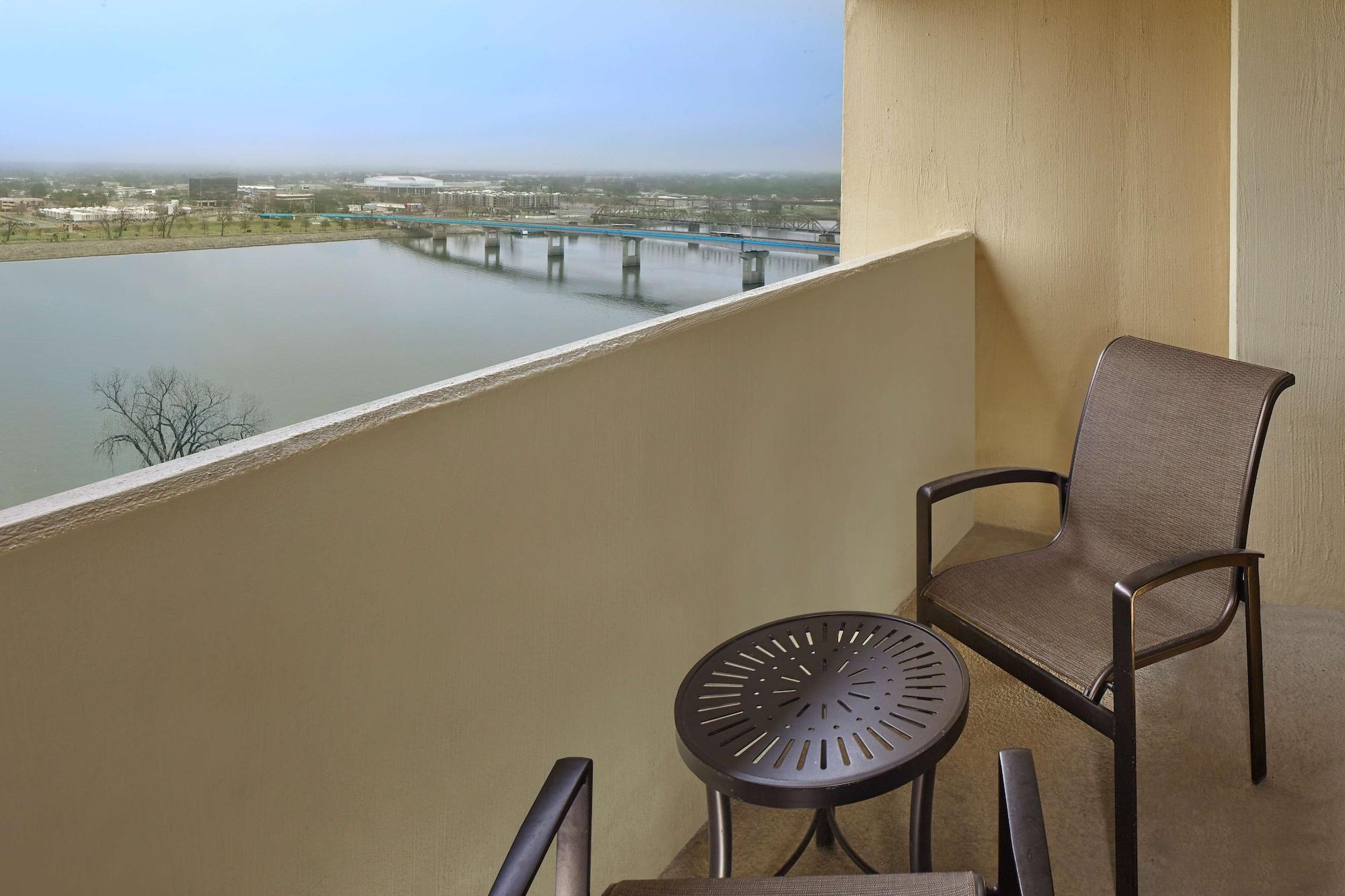 Doubletree By Hilton Little Rock Hotel Ngoại thất bức ảnh