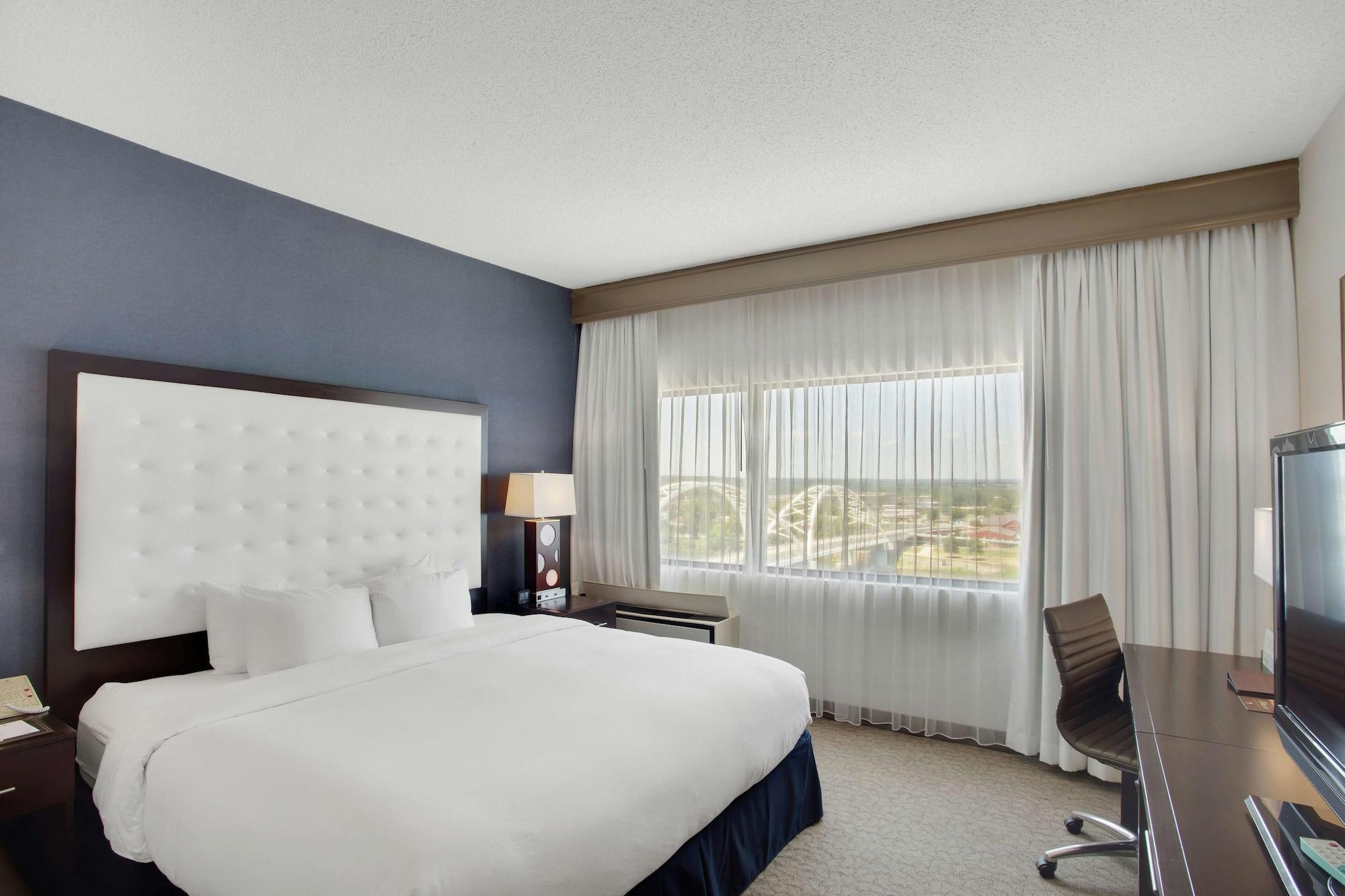 Doubletree By Hilton Little Rock Hotel Ngoại thất bức ảnh