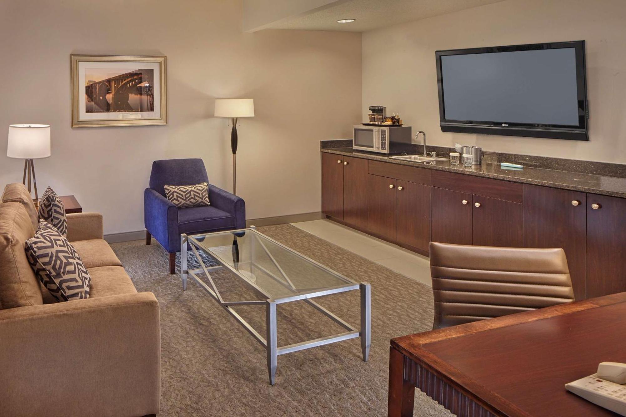 Doubletree By Hilton Little Rock Hotel Ngoại thất bức ảnh