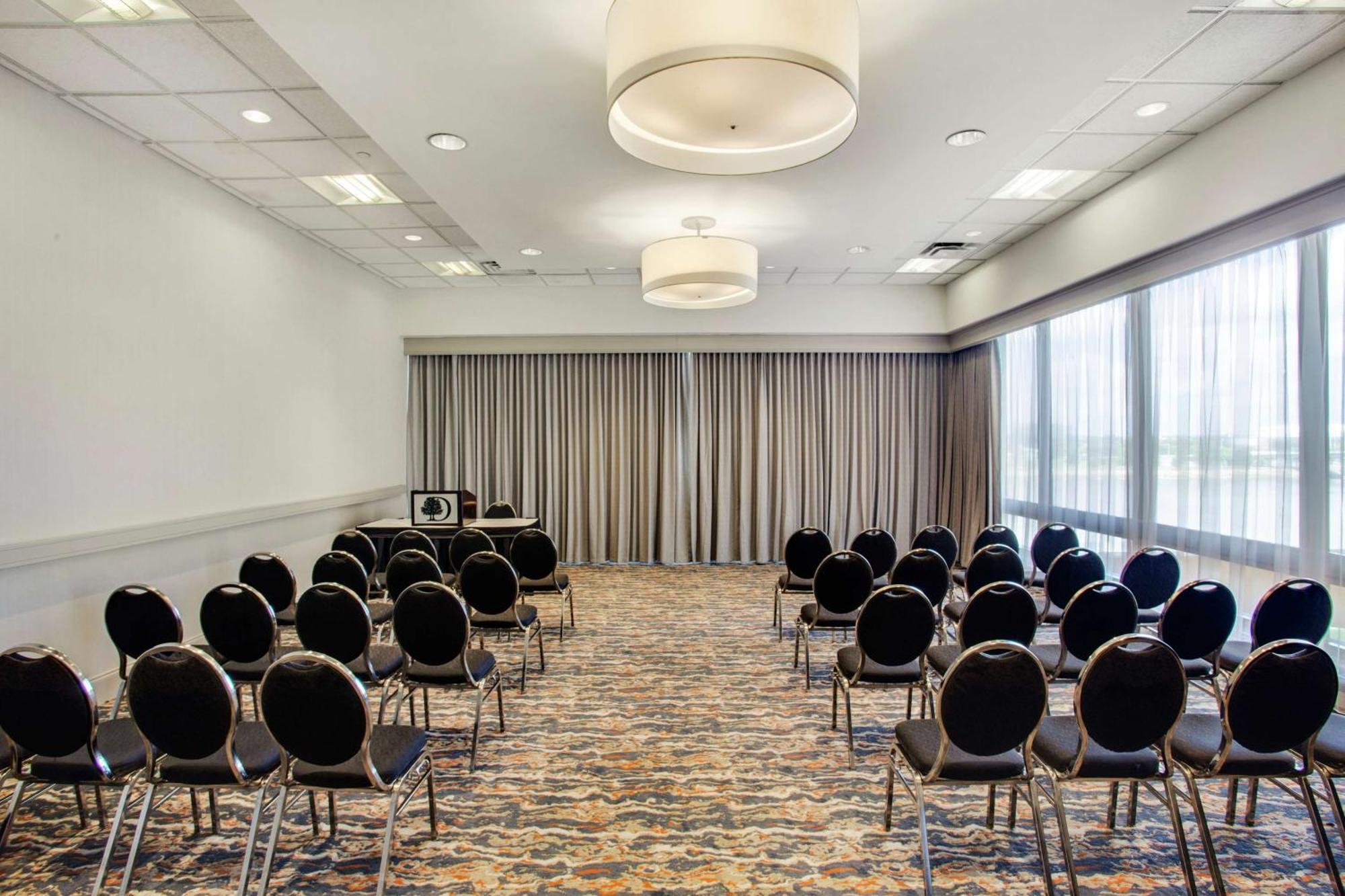 Doubletree By Hilton Little Rock Hotel Ngoại thất bức ảnh