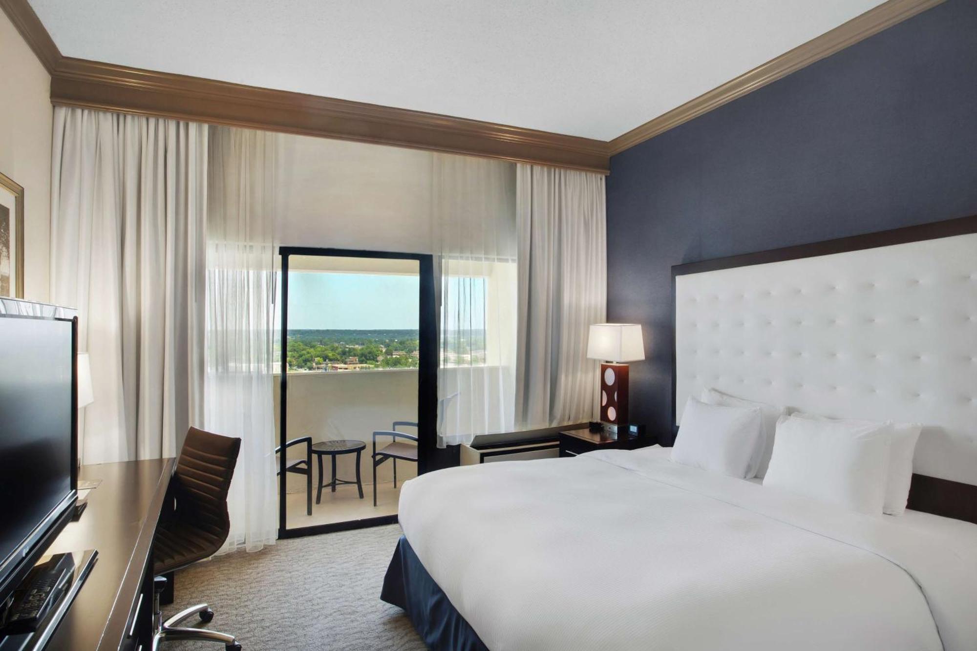 Doubletree By Hilton Little Rock Hotel Ngoại thất bức ảnh