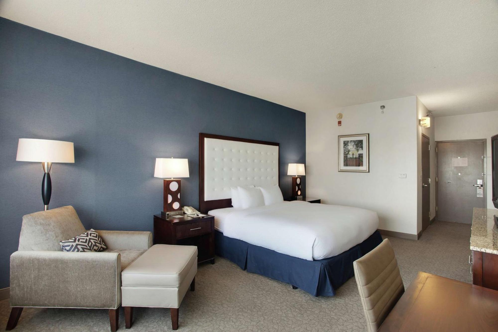 Doubletree By Hilton Little Rock Hotel Ngoại thất bức ảnh
